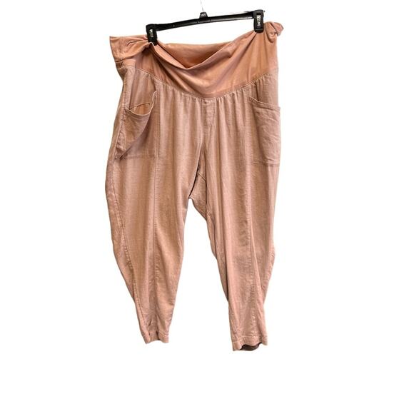 Maternity pants. Size Xxl.   Old Navy.  Rollover waist. Beige/pink color. - Picture 4 of 4